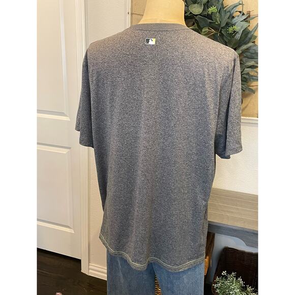 Nike Gray Yankees Baseball Tee - Picture 2 of 5